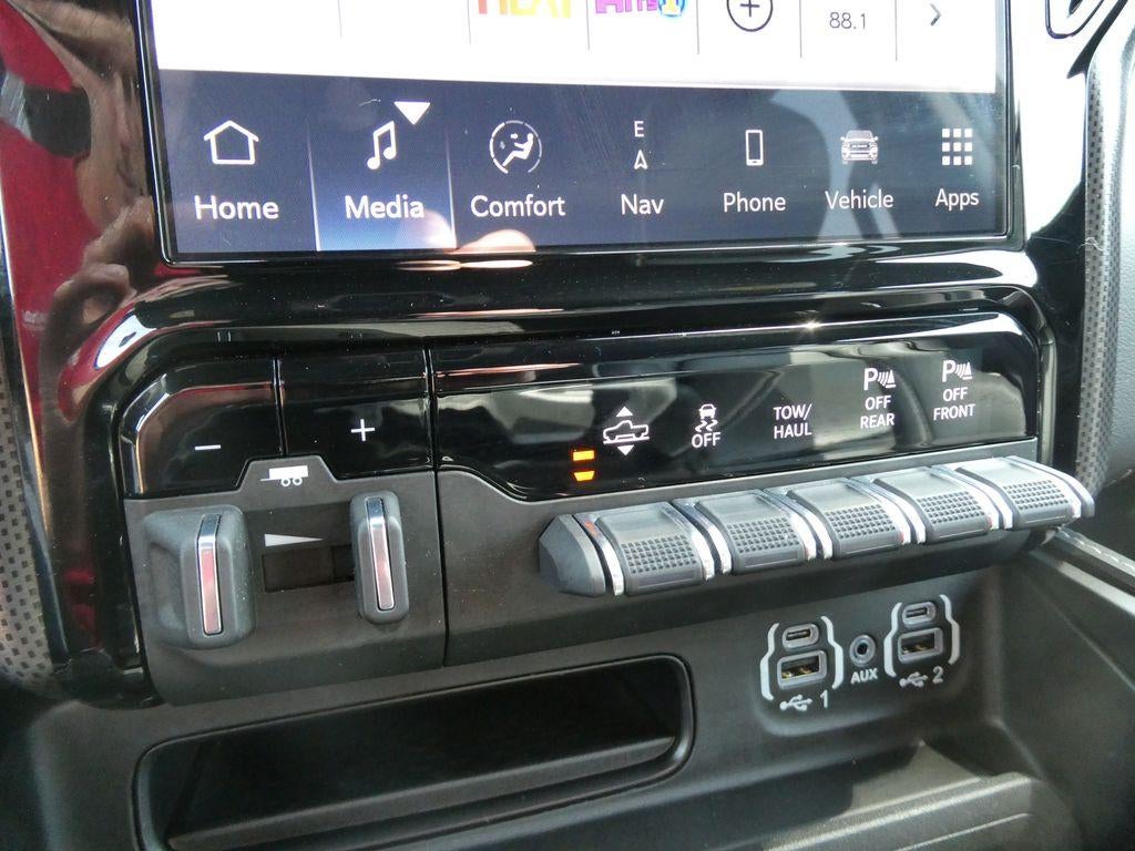 2023 RAM 1500 Limited Crew Cab 4x4 5'7" Box