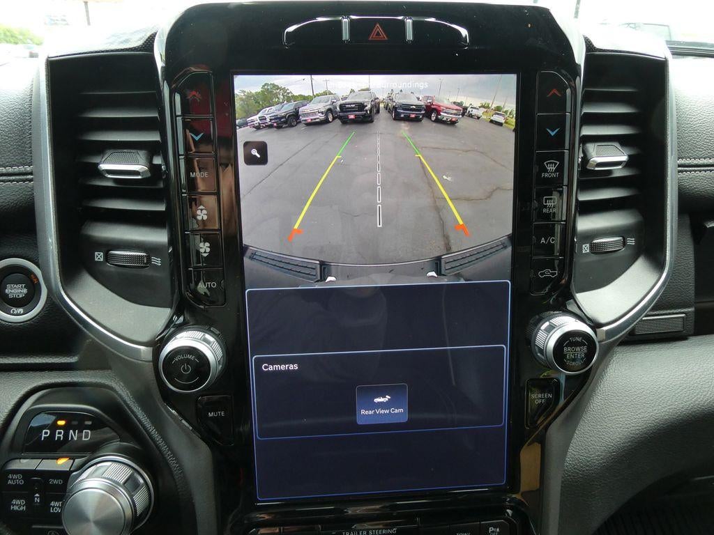 2022 RAM 1500 Laramie Crew Cab 4x4 5'7" Box