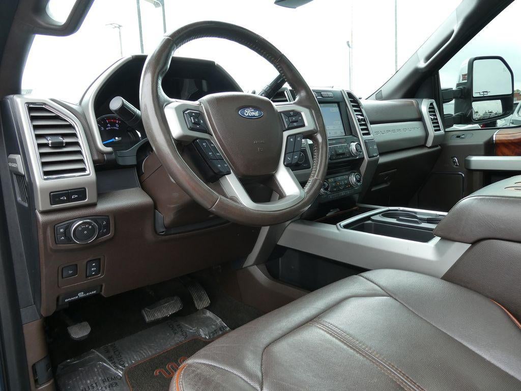 2017 Ford Super Duty F-250 SRW Lariat