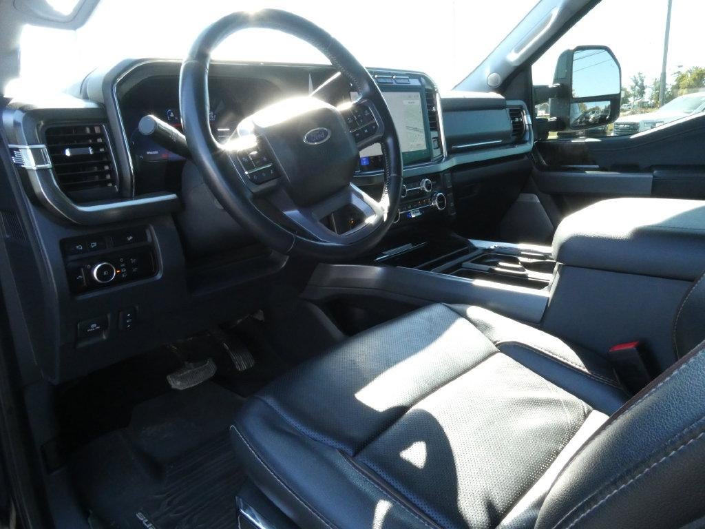 2023 Ford F-350 LARIAT