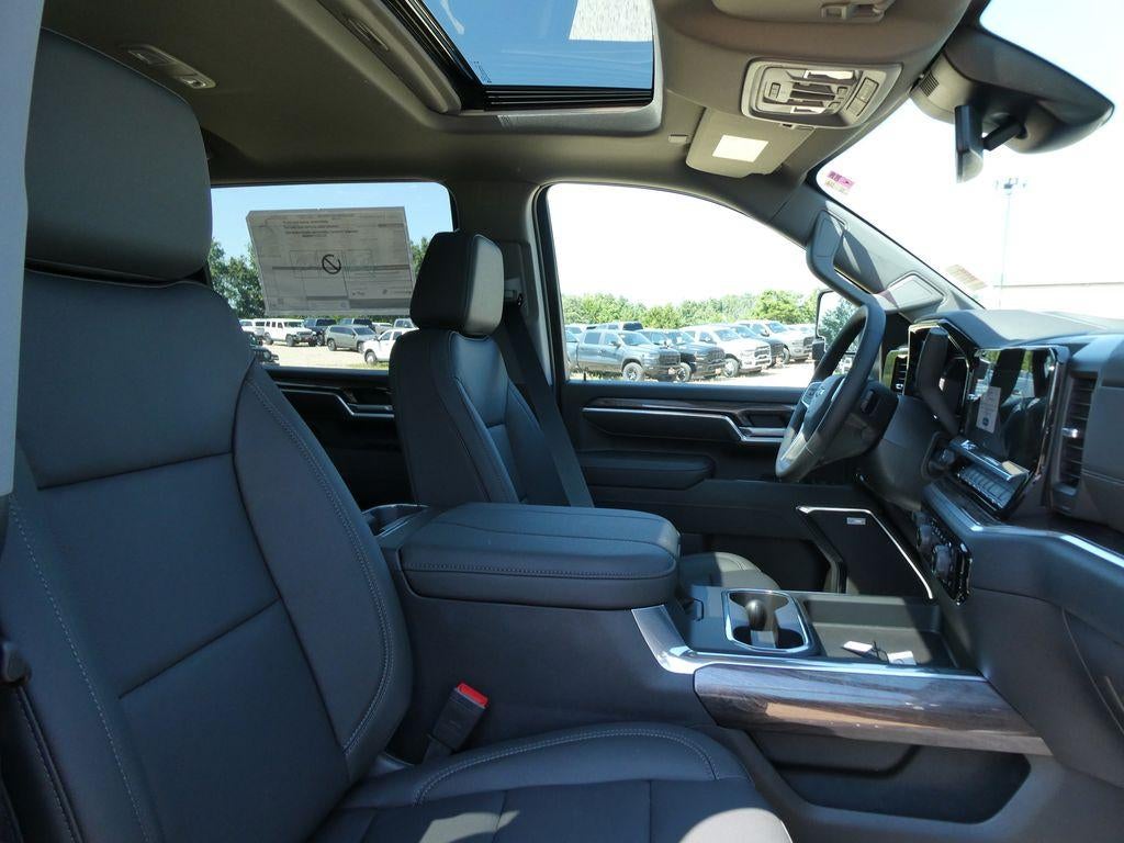 2026 Chevrolet Silverado 2500 HD LTZ - Photo 10