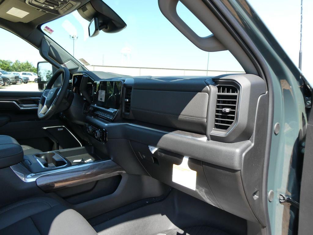 2026 Chevrolet Silverado 2500 HD LTZ - Photo 11