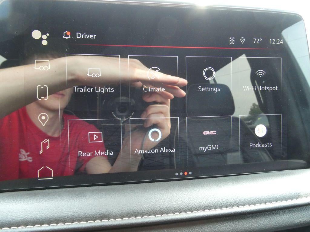 2024 GMC Yukon SLT