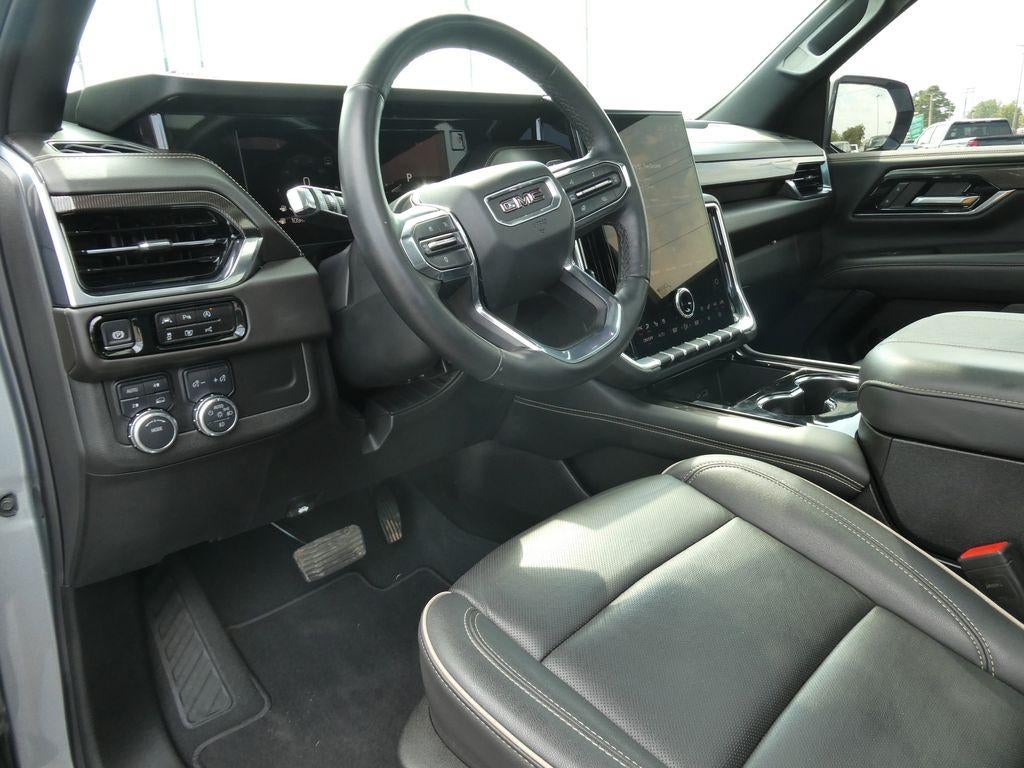 2025 GMC Yukon Elevation