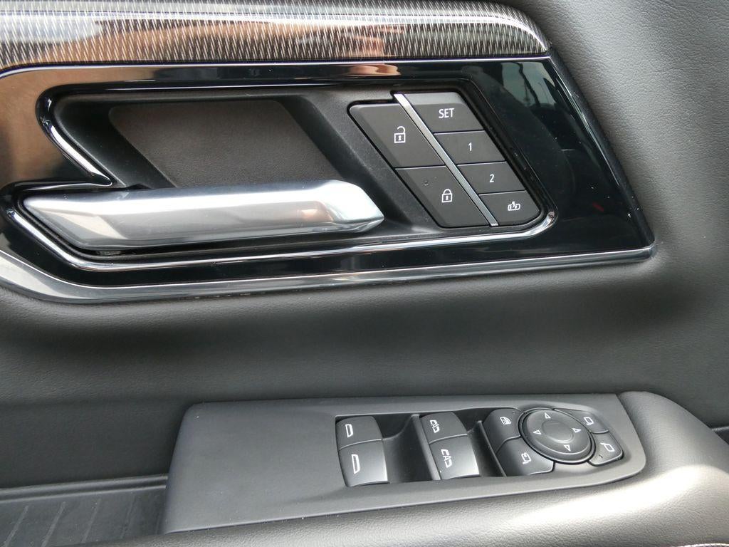 2025 GMC Yukon Elevation