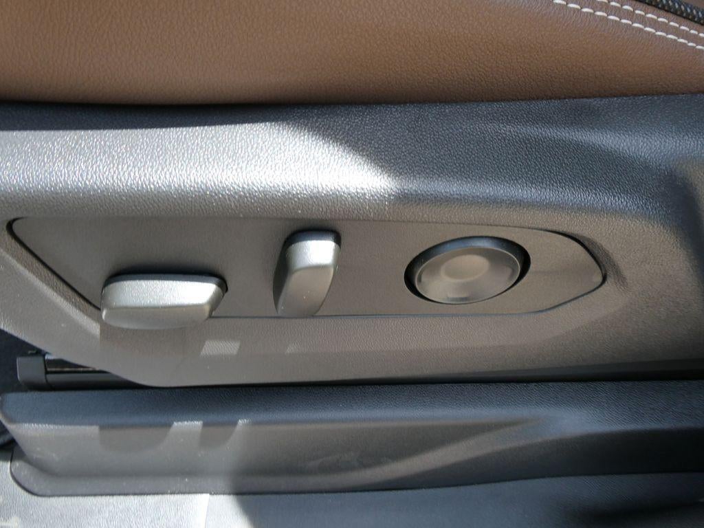 2026 Chevrolet Suburban High Country - Photo 19