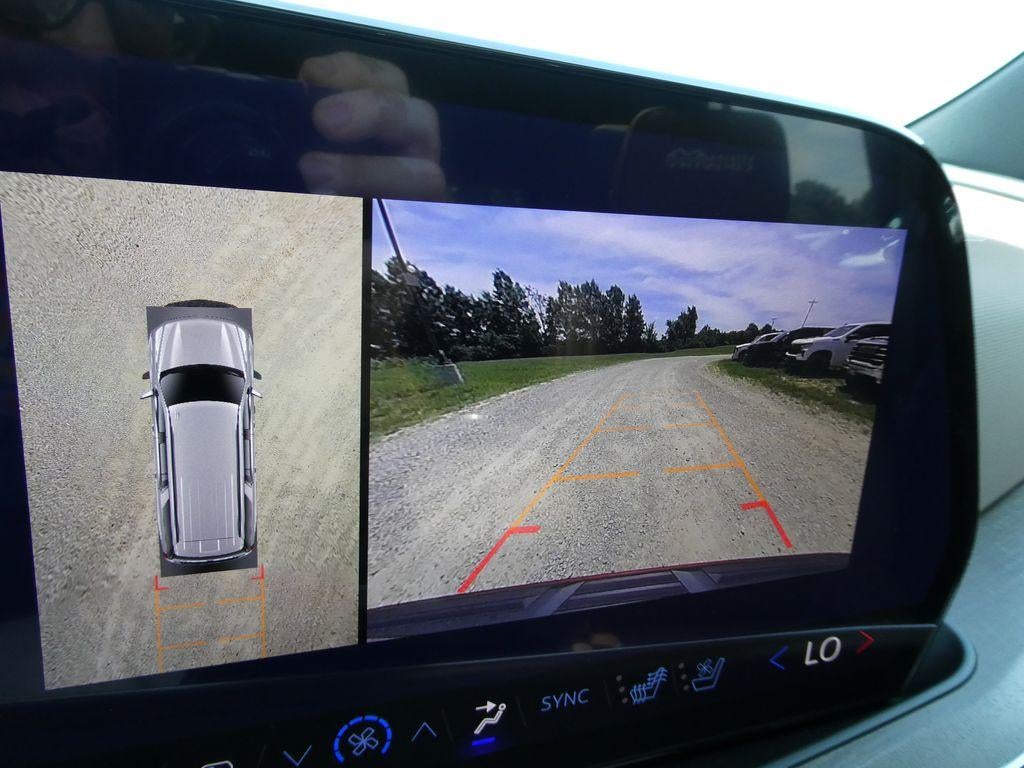 2026 Chevrolet Suburban High Country - Photo 30