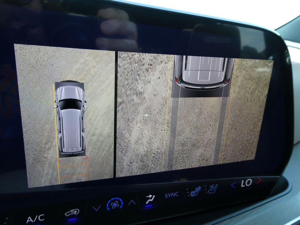 2026 Chevrolet Suburban High Country - Photo 31