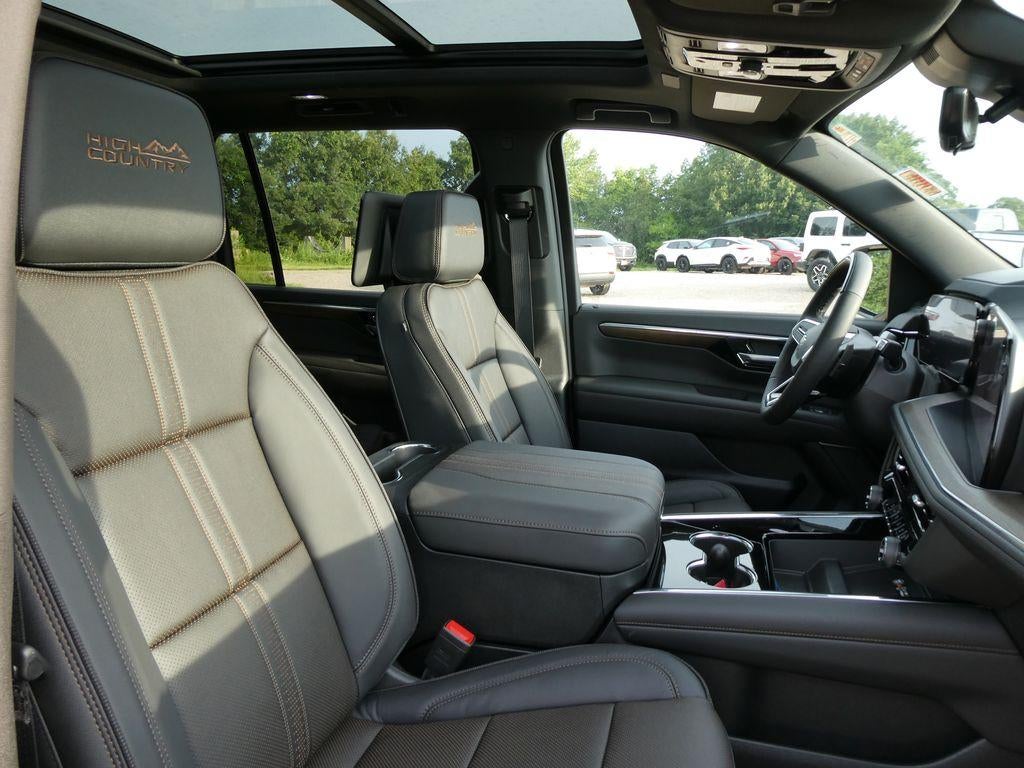 2026 Chevrolet Suburban High Country - Photo 10