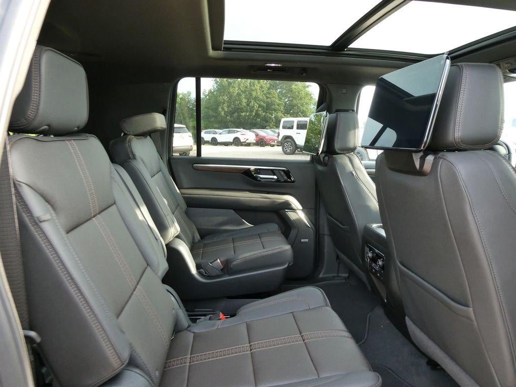 2026 Chevrolet Suburban High Country - Photo 13