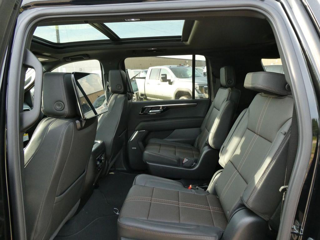 2026 Chevrolet Suburban High Country - Photo 14