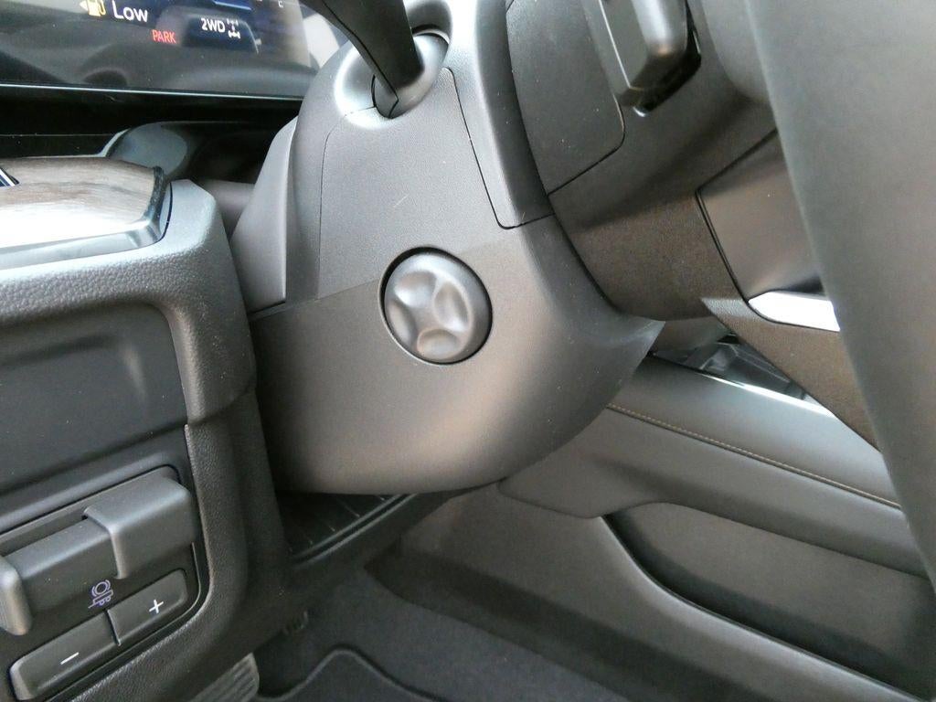 2026 Chevrolet Suburban High Country - Photo 24
