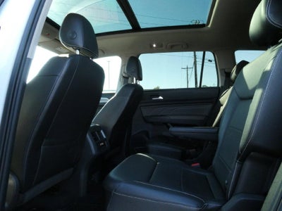 2021 Volkswagen Atlas 3.6L V6 SE w/Technology R-Line