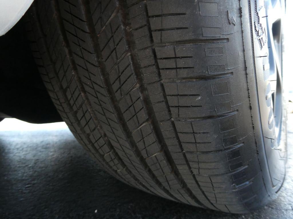 2024 Chrysler Pacifica Hybrid Premium S Appearance Pkg