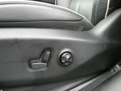 2024 Chrysler Pacifica Hybrid Premium S Appearance Pkg