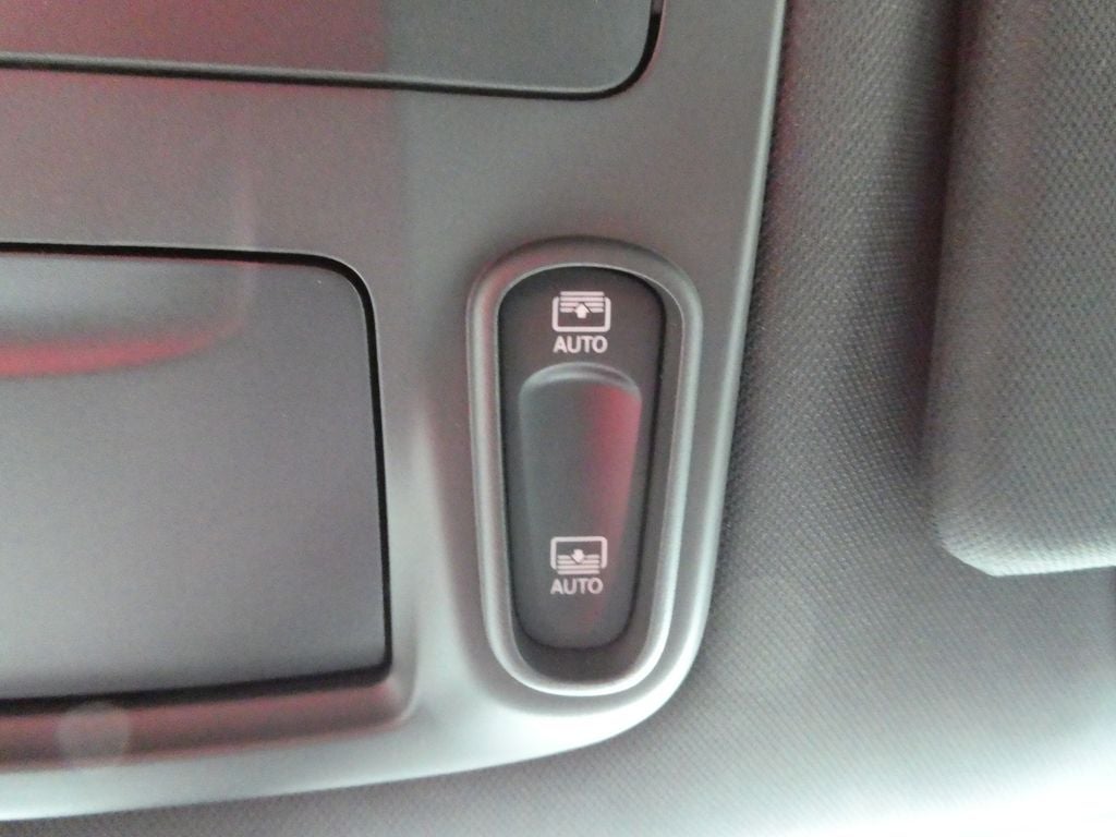 2024 Chrysler Pacifica Hybrid Premium S Appearance Pkg