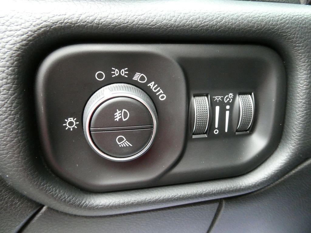 2020 RAM 2500 Laramie Crew Cab 4x4 6'4" Box