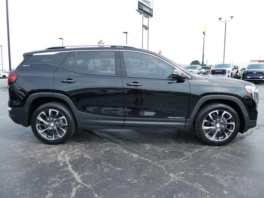 2022 GMC Terrain SLT