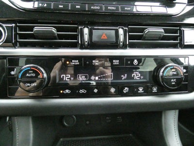 2023 Nissan Pathfinder SL 4WD