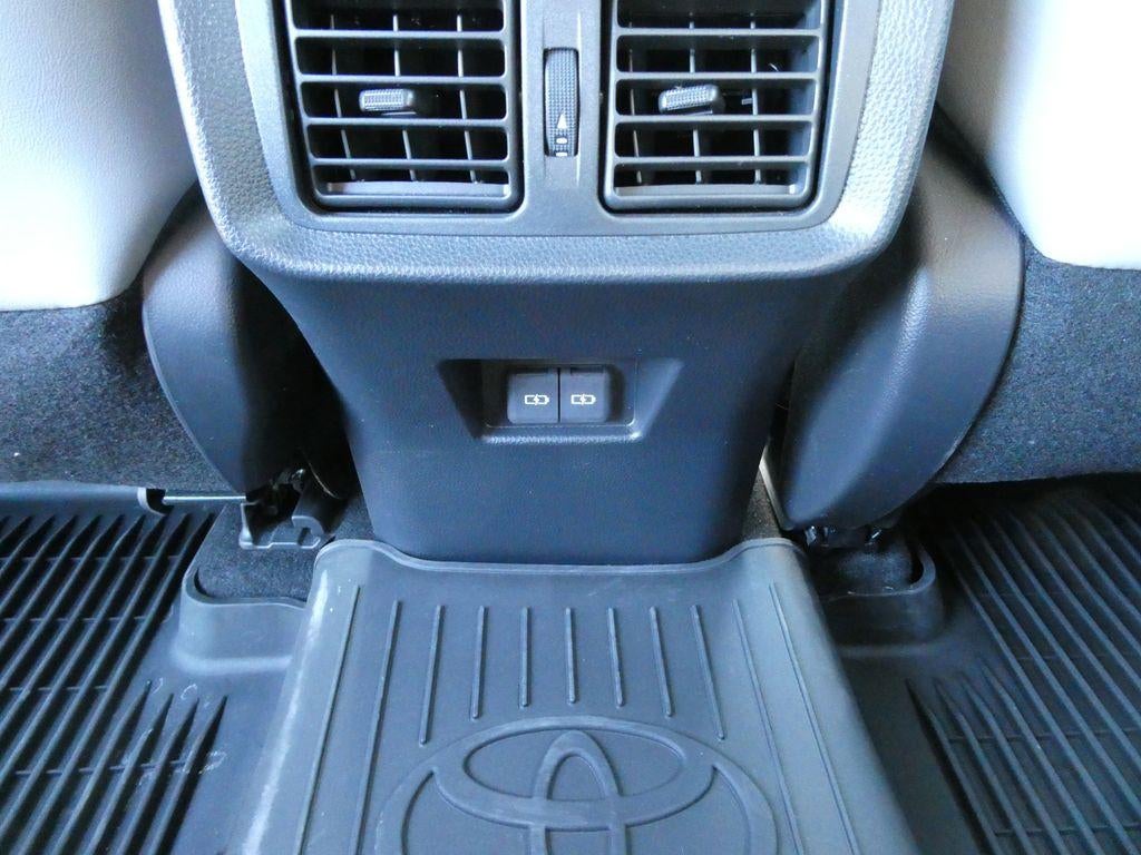 2024 Toyota Venza XLE