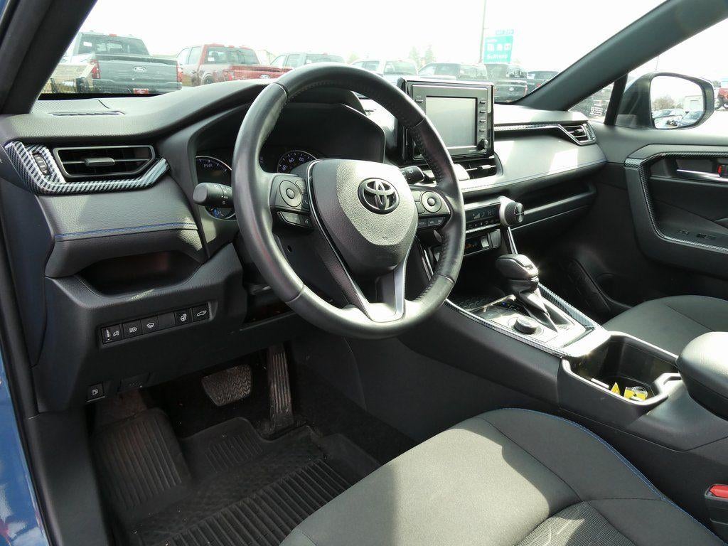 2022 Toyota RAV4 Hybrid SE