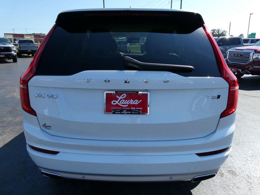 2021 Volvo XC90 T5 Momentum 7 Passenger